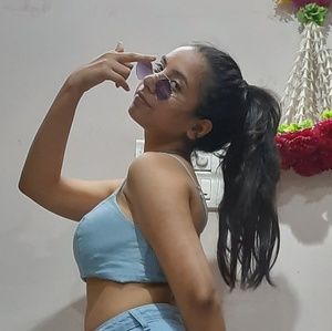 Meet your Posher, Ria